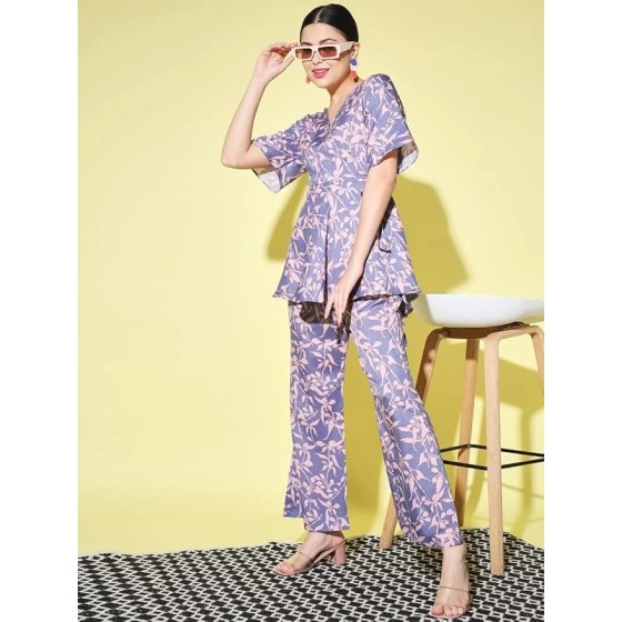 Women Embroidered Sheer-Through Saree